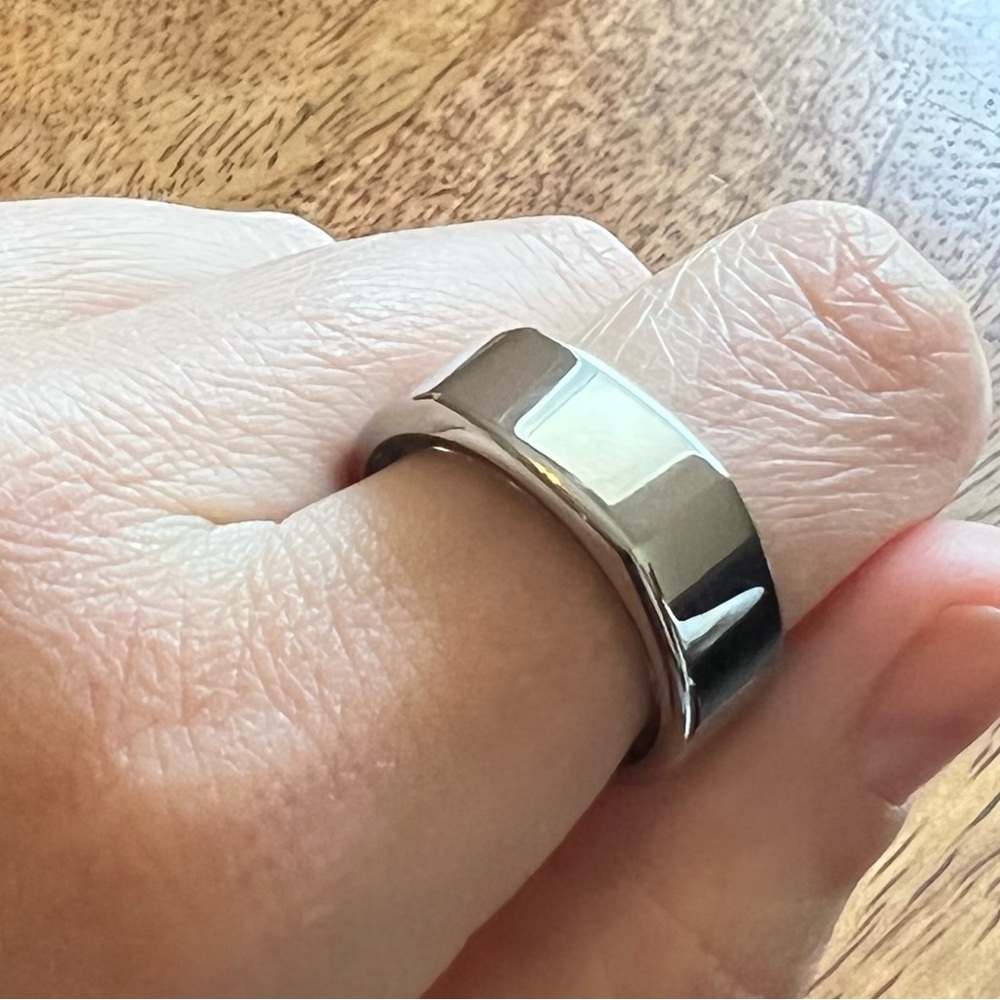 Oura Ring / Size 8 / Gen3 Heritage Silver